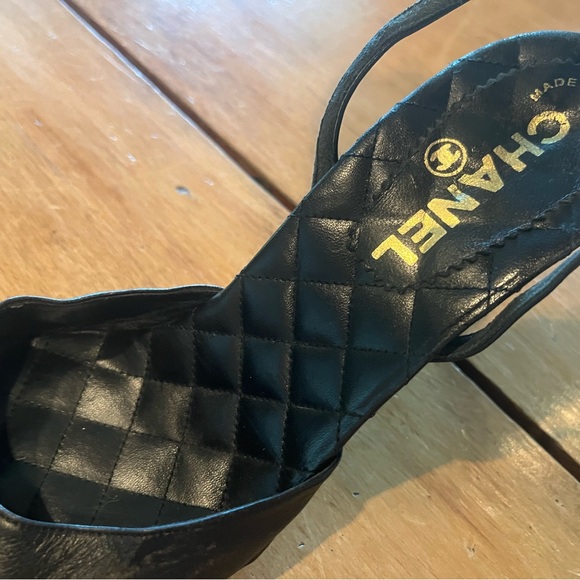 Chanel vintage pump with chain detail, size 38 - Picture 4 of 7